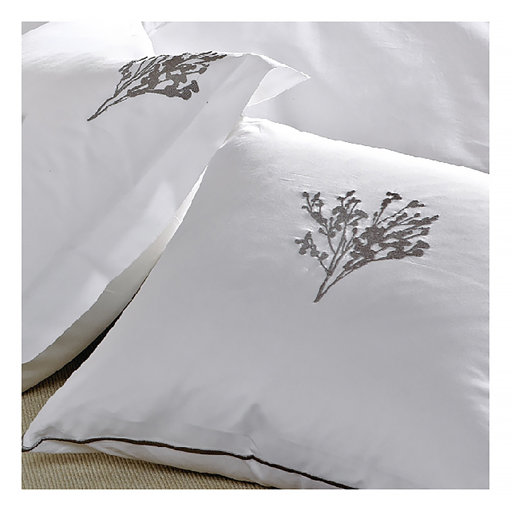 Pure Cotton Or Poly-Cotton Embroidery Style Pillow Case