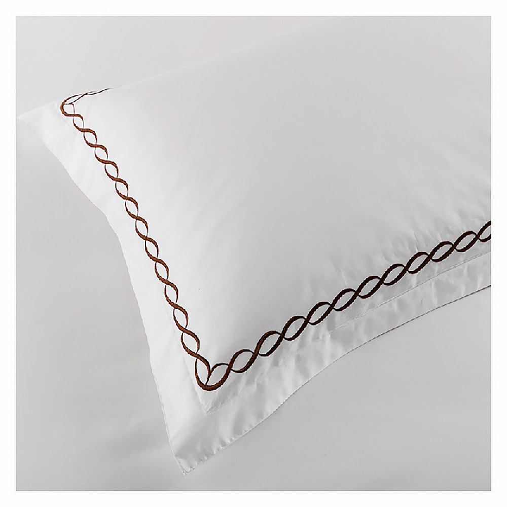 Pure Cotton Or Poly-Cotton Embroidery Style Pillow Case