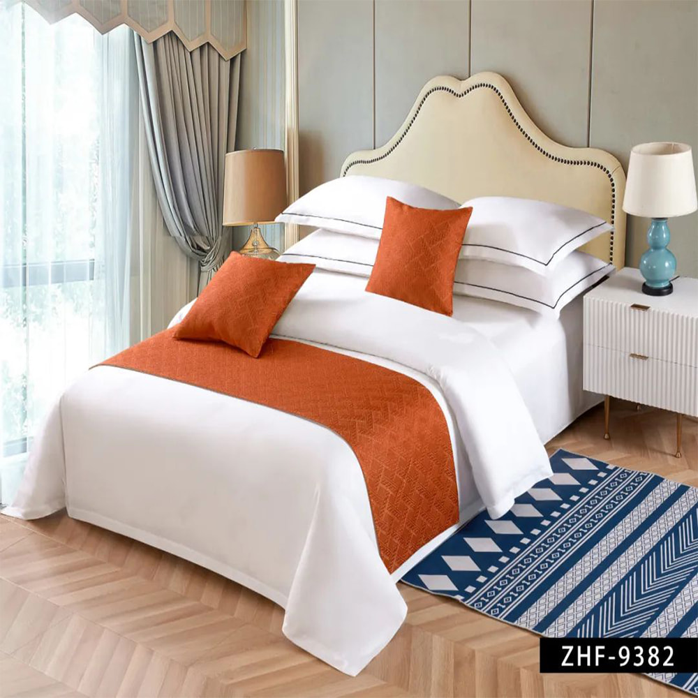 Polyester Solid Color Bed Runner