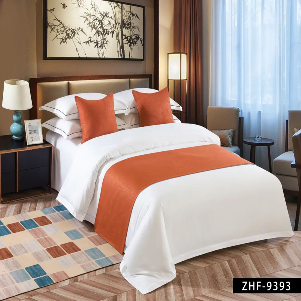 Polyester Solid Color Bed Runner