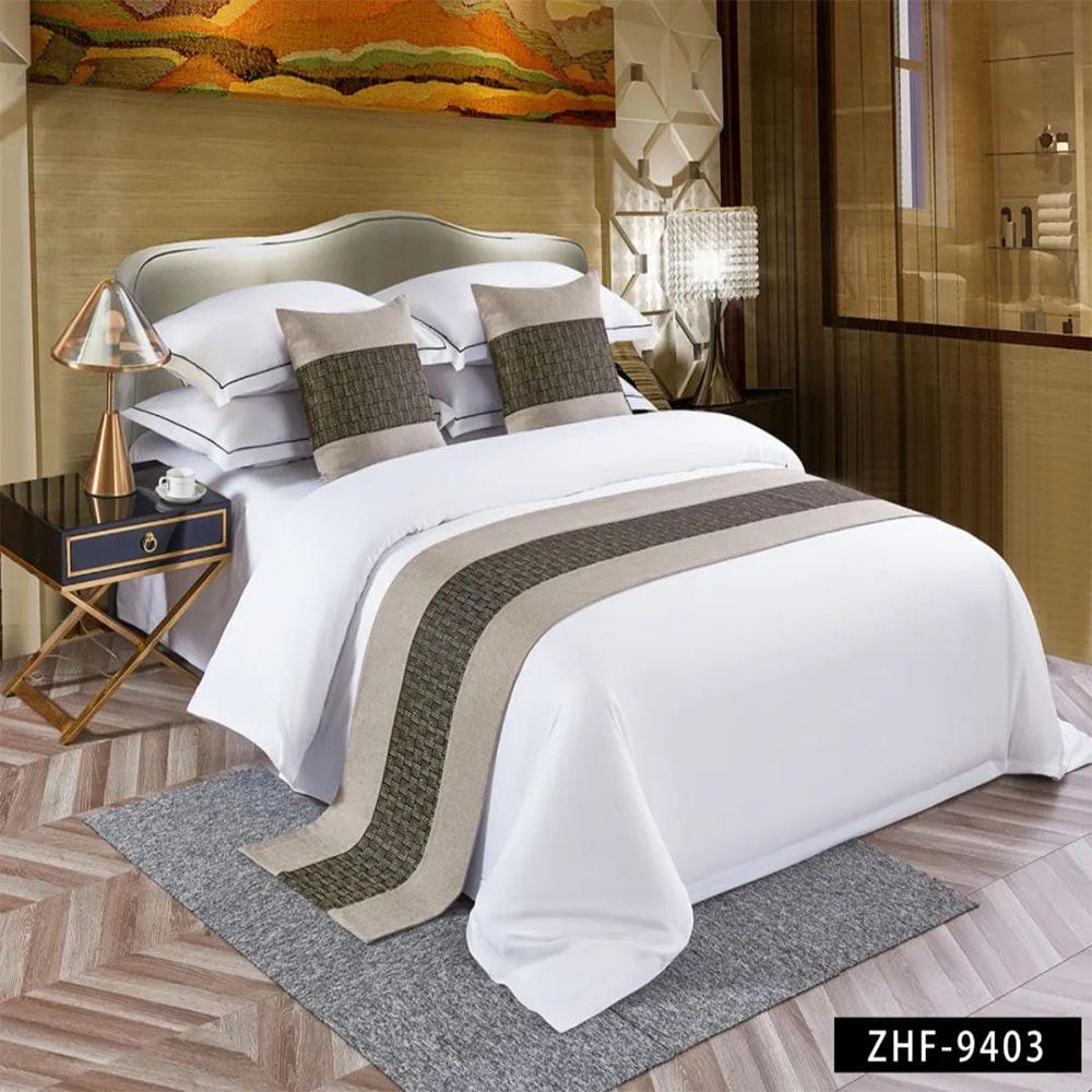 Polyester Solid Color Bed Runner