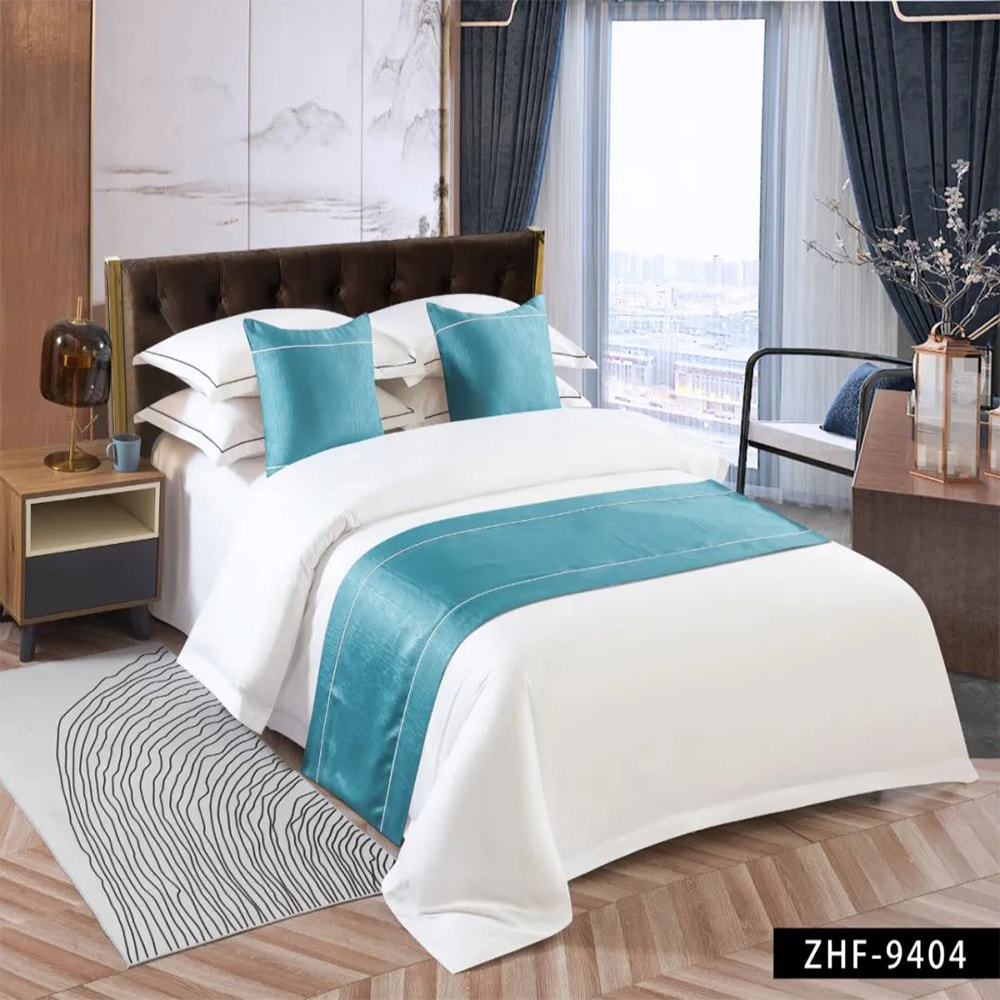 Polyester Solid Color Bed Runner