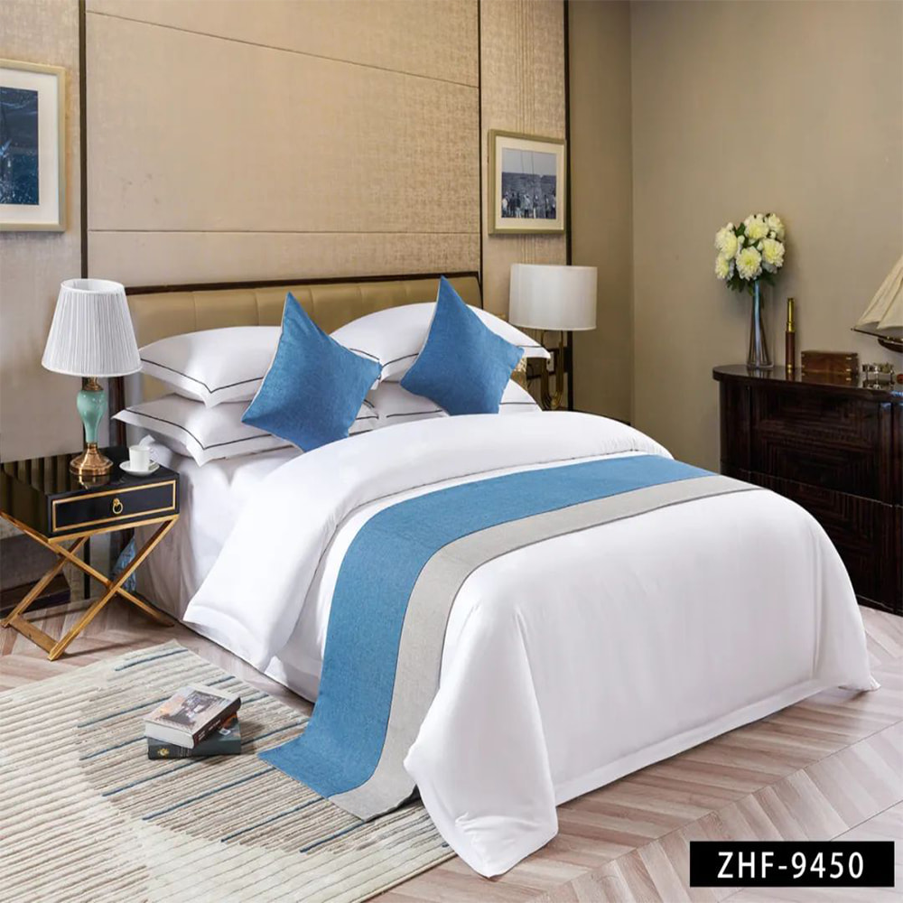 Polyester Solid Color Bed Runner