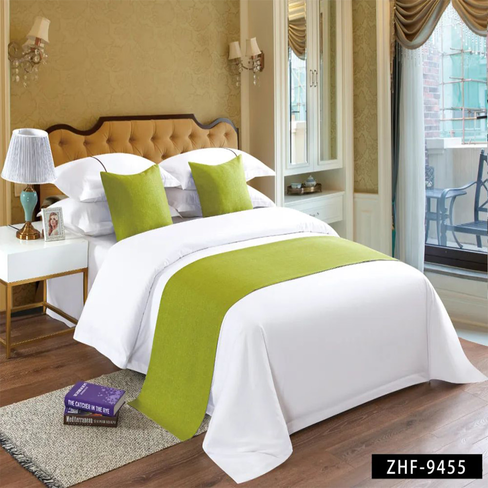 Polyester Solid Color Bed Runner