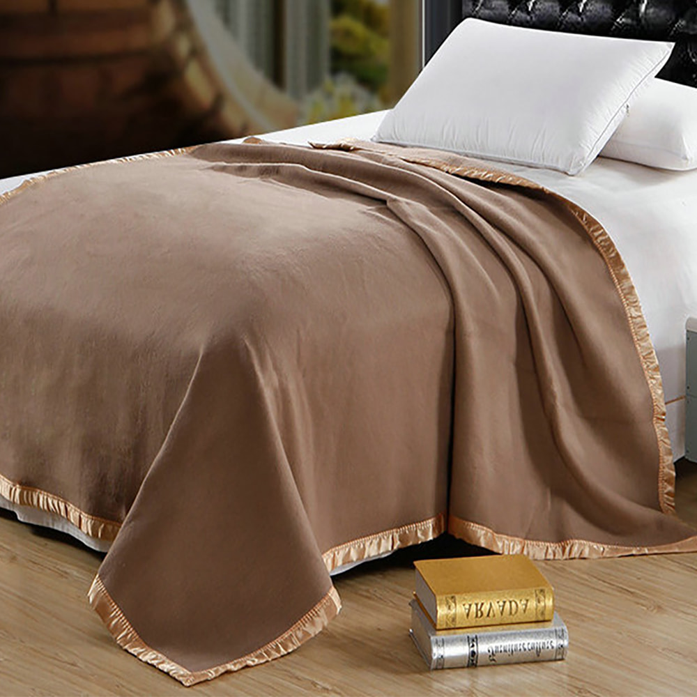 550gsm Polyester Or Wool Fabric Camel Blanket