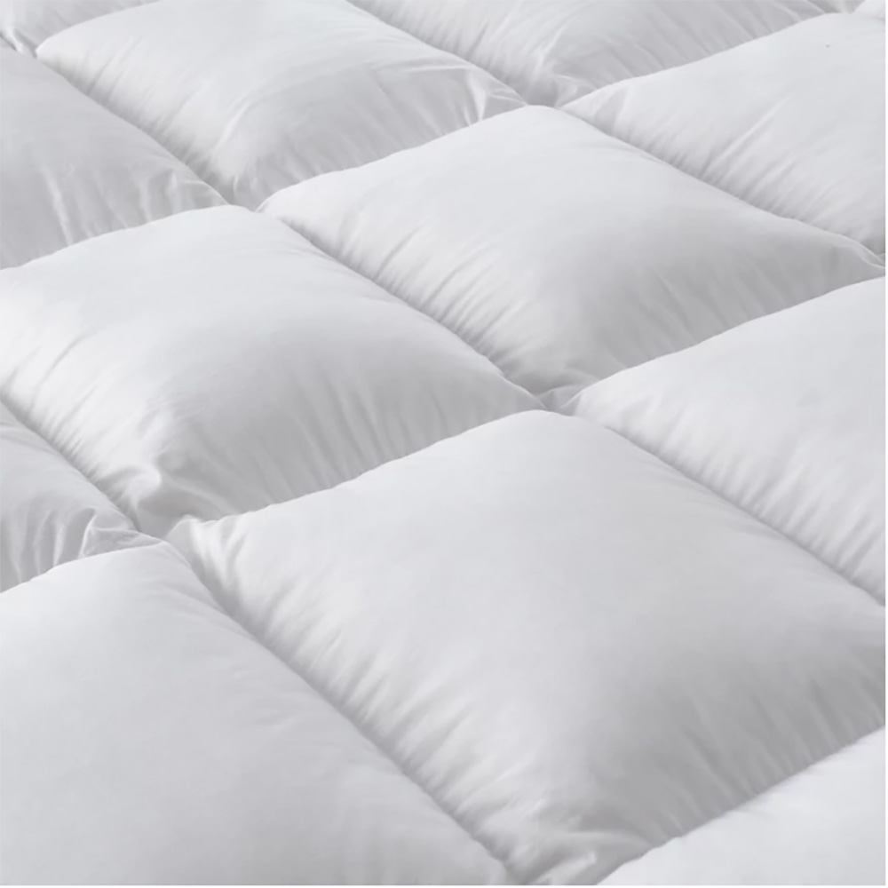 Pure Cotton or Polyester Plain Fabric Knife Edge Microfiber Mattress Topper