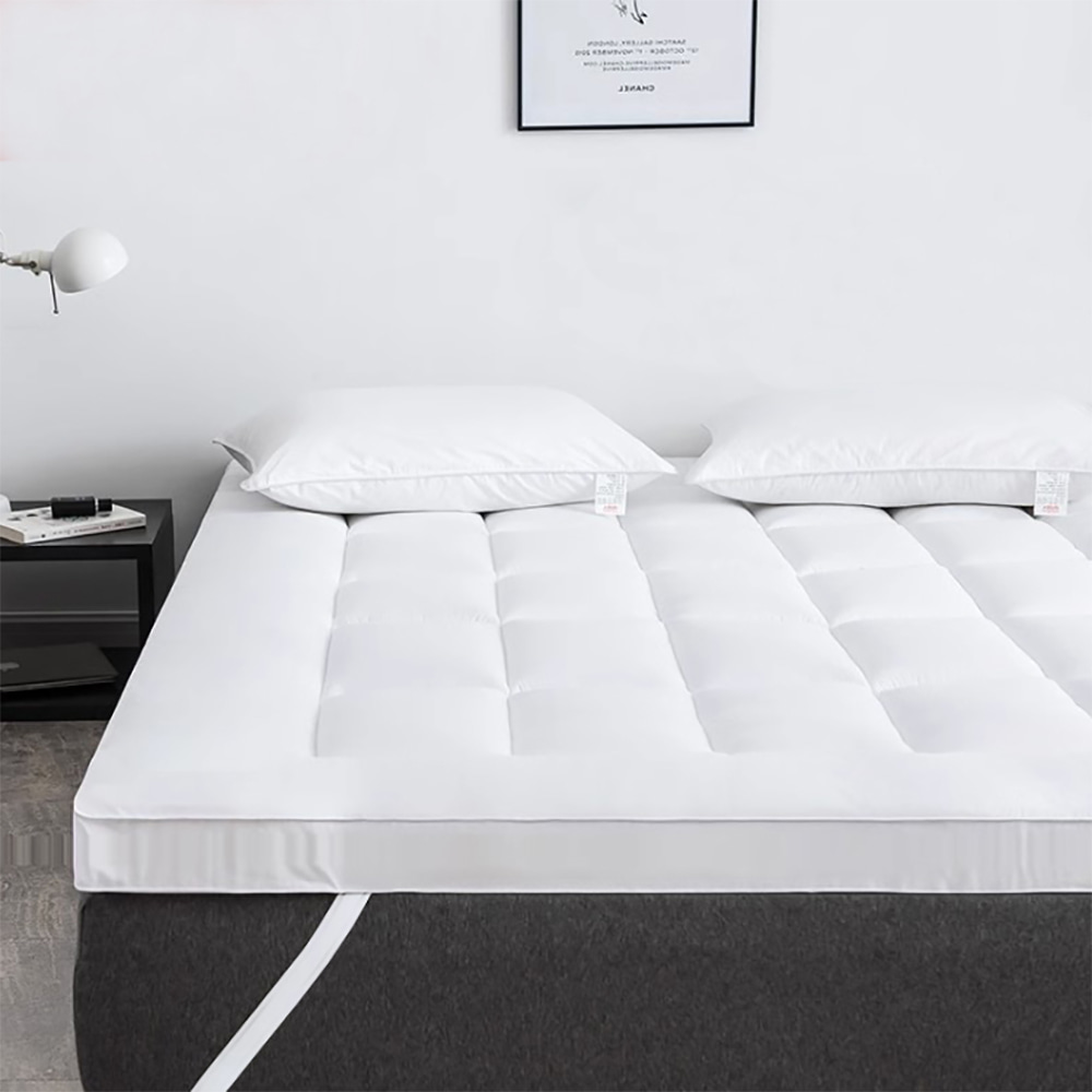 Pure Cotton or Polyester Plain Fabric Single or Double Stitch with Piping edge Microfiber Mattress Topper