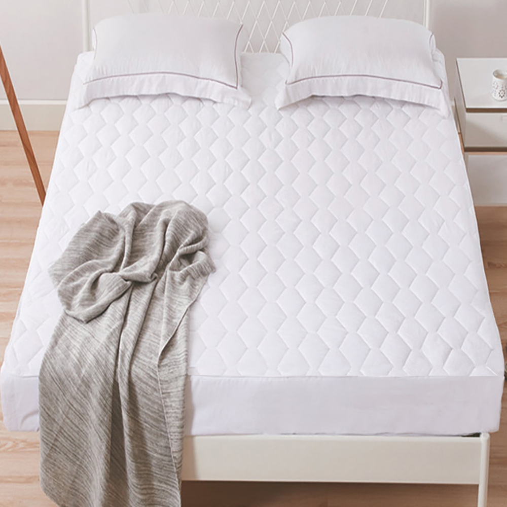 Pure Cotton Or Poly-Cotton Fabric Hexagonal Pattern Fitted Mattress Protector